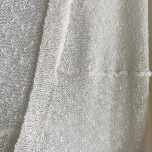 Halogen White Deep V-Neck Sheer Short Sleeve Exposed Seem Detail Blouse Size L - Picture 4 of 11